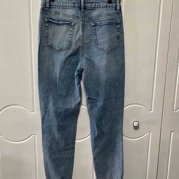 Tinseltown Jeans Size 9 (29) Juniors High Rise Mom Factory Distressed Raw Hem - Picture 5 of 9